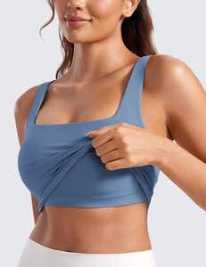 Top Corto Transpirable con Cuello Cuadrado para Mujer - Sujetador Deportivo Largo Acolchado para Yoga y Ejercicio - Product Image 1
