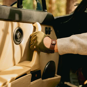 Guantes de conducción de cuero puro con logotipo personalizado Guantes de vestir de moda de nuevo estilo para protección de manos y brazos Servicio OEM - Product Image 2