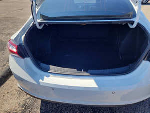 Usado 2021 C * hevrolet Malibu LT - Product Image 4