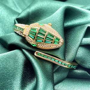2025, <span class=keywords><strong>Montre</strong></span> <span class=keywords><strong>Bracelet</strong></span> Serpent Créative Entièrement Diamantée Tendance, un Bijou Personnalisé pour <span class=keywords><strong>Femme</strong></span> - Product Image 1