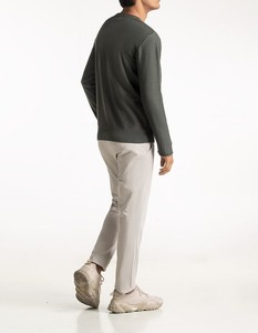 เสื้อกันหนาวพิมพ์ลายคลาสสิกผ้านุ่มอบอุ่นคอกลมสำหรับสวมใส่ในฤดูใบไม้ร่วง - Product Image 5