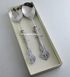 Top Seller Designer Laiton & Acier Inoxydable Ensemble de Serveurs à Salade en Métal pour Servir Cuillère à Salade et Fourchette par Ambience Lifestyle - Product Image 5