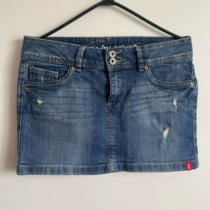 Pantalones cortos vaqueros de talla S vintage Pantalones vaqueros para otras manualidades Pantalones cortos - Product Image 1