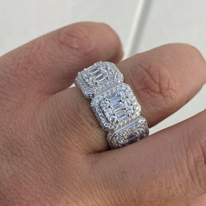 Anillo de compromiso de boda de oro blanco de 14K y 18K personalizado de lujo Moissanite creado en laboratorio de corte brillante para mujer - Product Image 3