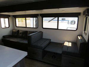 Meilleure vente : F-O-R-E-S-T R-I-V-E-R C-H-E-R-O-K-E-E A-L-P-H-A W-O-L-F 3-3-B-H 2025 d'occasion, confortable et neuf, à vendre - Product Image 2