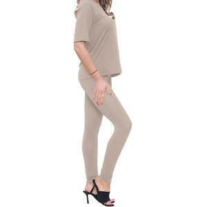 Cómodo gimnasio Activewear Mujeres Top y Legging Set OEM ODM Servicio Tela suave Yoga Gimnasio Trajes Set para damas - Product Image 4