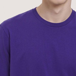 เสื้อยืดคอตตอนยูนิเซ็กส์ระดับพรีเมียม - Product Image 4