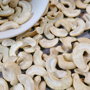 Hot Sale! Kaju Badam Cashew <b>Nuts</b> Broken WS <b>Nuts</b> <b>Kernels</b> SANTIGO Low MOQ - Product Image 1