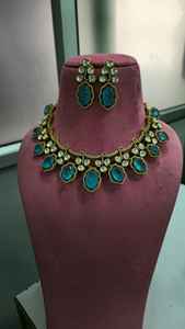 Magnifique ensemble de colliers de qualité supérieure, idéal pour les tenues ethniques et occidentales, parfait pour les soirées et les mariages. - Product Image 3