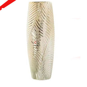 Vase à fleurs en métal nickelé au design attrayant pour la décoration de la salle de bureau de l'hôtel à la maison - Product Image 4