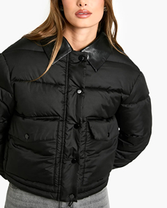 Vêtements d'hiver à la mode OEM Veste matelassée pour femmes avec col en cuir original Veste matelassée chaude surdimensionnée et confortable pour femmes - Product Image 2