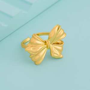 Gold-Plated Fashionable Wing Cluster <b>Ring</b> for Women's Islamic Gifts (Invisible Setting) - Product Image 1
