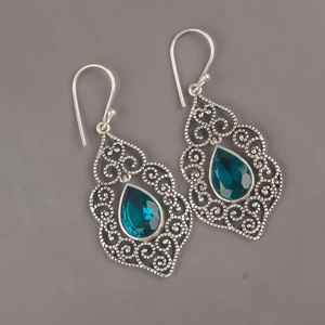 Boucles d'oreilles clous en argent sterling 925 plaqué or avec apatite, bijoux fantaisie faits à la main, pierre de naissance de mars, cadeau de fête pour femme - Product Image 1
