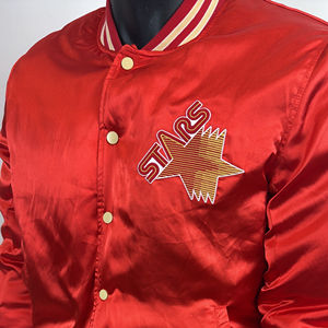 Veste universitaire en satin avec logo personnalisé, veste bomber, veste coupe-vent pour hommes, veste de baseball hip-hop pour hommes - Product Image 4