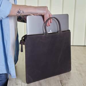 Funda para ordenador portátil duradera de cuero genuino hecha a mano, protección interior suave para negocios, oficina, trabajo, estudiantes, uso diario - Product Image 3