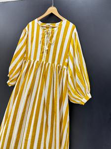 Robe midi élégante à coupe trapèze, taille naturelle, doublure en coton, écologique, avec des franges, manches bouffantes, pour un usage quotidien, des sorties décontractées, des événements estivaux - Product Image 3