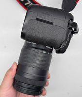 Appareil photo reflex numérique Canon EOS 7D d'occasion avec objectif 18-135mm, excellent état, système de vidéoconférence, zoom optique 20x, Full HD, matériau ABS, pour vote.