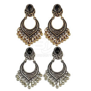 Boucles d'oreilles élégantes en perles pendantes pour femmes, bijoux de fête, boucles d'oreilles de luxe pour femmes, aspect diamant, à porter pour les fêtes - Product Image 5