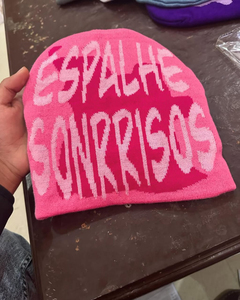 Gorro cálido de invierno con logotipo personalizado al por mayor, gorro de punto de moda de fibra acrílica con logotipo hecho en Pakistán para ropa de playa - Product Image 3