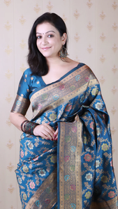Saree en soie douce Banarasi Jaal bleu denim orné d'un tissage Zari et Meenakari doré parfait pour les mariages et les événements festifs - Product Image 5