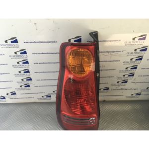 FEU ARRIÈRE GAUCHE HYUNDAI Matrix 1ère Série 9240117010 (01>07) - Product Image 1