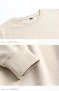 เสื้อสเวตเชิ้ตคอกลมทรงโอเวอร์ไซส์ผ้าฝ้ายเรียบสีชมพูสำหรับผู้ชาย สไตล์สตรีทแวร์  รับสกรีนลายปักเองได้ - Product Image 2