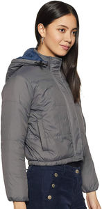 Veste bouffante à capuche à manches longues de style hiver pour femmes de haute qualité fabrication OEM coton respirant matelassé confortable - Product Image 2