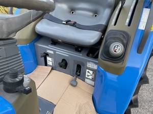 Envío Gratis SIAL TF-173 Tractor Compacto 4x4 de 17 HP, Diésel de 1.0L y 3 Cilindros, 6 Velocidades, Toma de Fuerza 540, Bloqueo de Diferencial y Enganche de 3 Puntos - Product Image 6