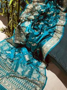 El último diseñador Pure Gaji Silk Zari Weaving Border Saree de FabZone - Product Image 3