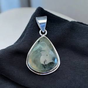 Beau collier en argent sterling 925 fait à la main avec des pierres précieuses Prehnite plaqué or bijoux de déclaration en pierre naturelle pour les femmes - Product Image 2