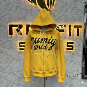 เสื้อฮู้ดสำหรับผู้ชายบริการ OEM มีอัตราการปรับได้มีซิปพิมพ์ลายสีเหลือง - Product Image 1