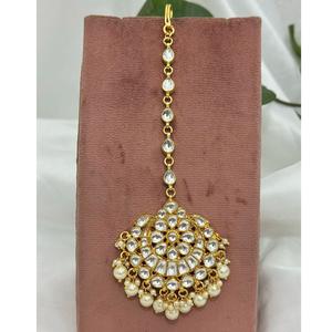 Boucles d'oreilles pendantes ethniques en laiton plaqué or de qualité supérieure, ornées de diamants, pour femmes et jeunes filles, idéales pour les fêtes et mariages - Product Image 1