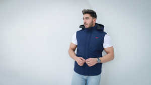 เสื้อแจ็กเก็ตแขนกุดขนเป็ดหนากันลมมีฮู้ดสำหรับผู้ชายฤดูหนาวออกแบบได้ตามต้องการ - Product Image 6