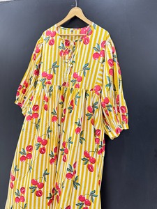 เดรสผ้าคอตตอนพิมพ์ลายดอกไม้ชุดมิดิแต่งพู่แบบลำลองมีรอบเอวธรรมชาติระบายอากาศถือง่ายสำหรับวันหยุดพักผ่อนชายหาดอินเดีย - Product Image 3