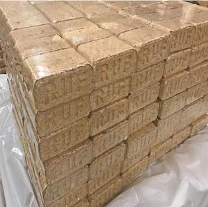 Fournisseurs de briquettes de bois écologiques de haute qualité bon marché de France/Briquettes de bois de qualité supérieure au meilleur prix. - Product Image 1