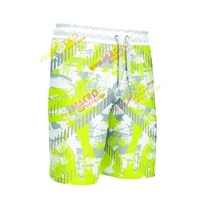 Plongez dans le confort dynamique de nos shorts de football graphiques de style urbain, respirants et à séchage rapide, en polyester/coton.