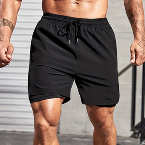 Short de gym noir uni pour homme short d'entraînement extensible et respirant à séchage rapide avec ceinture élastique et cordon de serrage - Product Image 3