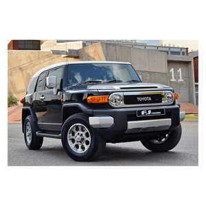 Toyota FJ Cruiser GXR รถมือสองที่ค่อนข้างใช้งานกับเครื่องยนต์เทอร์โบดีเซลเบาะหนังสีดำ R16 - Product Image 2