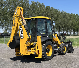 Retroexcavadora JCB 3CX 4x4 de 74 HP con Motor Diésel JCB y Cucharón Cargador 6 en 1 con Horquillas - Product Image 6