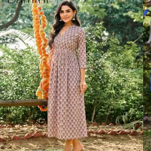 Damini Premium Coton Imprimé Fantaisie Kurti Collection Catalogue Complet Casual Party Wear Vêtements Indiens et Pakistanais Tarif de Gros - Product Image 1