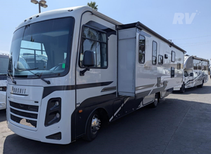 Maintenant en vente : camping-car à moteur Coachmen Pursuit Classe A 31ES avec lit king-size coulissant. - Product Image 6
