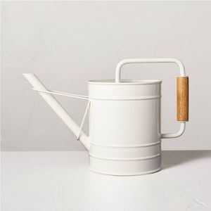 Arrosoir moderne en aluminium de 1,5 L résistant aux intempéries, revêtement en poudre, conçu pour résister à l'exposition extérieure, assurant une durabilité dans le jardinage - Product Image 3