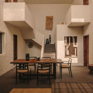 Mesa de Comedor Minimalista de Madera de Teca, Muebles de Exterior Sólidos para el Hogar o la Villa, Diseño de Estructura Duradera para Uso en el Patio - Barces - Product Image 2