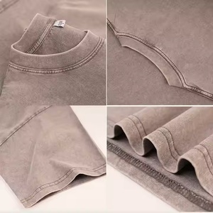 เสื้อยืดโอเวอร์ไซส์ผู้ชายขายดีที่สุดปี 2025 คุณภาพสูง ผ้าฝ้าย 70% โพลีเอสเตอร์ 30% สั่งผลิตได้ตามแบบ OEM พิมพ์ลายได้ น้ำหนัก 240 กรัม เป็นมิตรต่อสิ่งแวดล้อม - Product Image 1