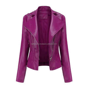 Chaquetas de mujer de cuero Magenta Slim Fit Moto estilo tachonado hombros asimétrico Zip Biker prendas de vestir exteriores con bolsillos con cremallera - Product Image 1