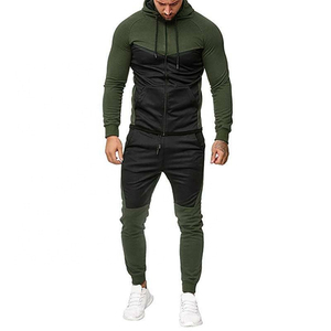 Vente en gros Ensemble de gymnastique à capuche pour hommes coupe ajustée sweat à capuche à fermeture éclair intégrale et pantalon de jogging fuselé rouge/noir survêtement homme en polaire - Product Image 4