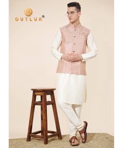 Ensemble de pyjama ThobeKurtaPajama bleu marine arabe pour homme en tissu d'hiver en coton avec motif de chaîne à boutons de col élégant - Product Image 5