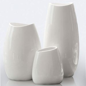 Trois vases à fleurs de couleur blanche de taille et de forme différentes en céramique de style design Art déco pour herbe de pampa et fleurs séchées - Product Image 6