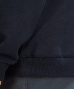 Sweat à capuche en molleton 100% coton personnalisé, couleur unie, bordures côtelées brodées, tissu chaud et durable, vente en gros en vrac pour l'hiver, style urbain - Product Image 3