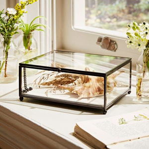 Boîte à bijoux en laiton fini antique forme rectangulaire nouvellement conçue pour les décorations de mariage décor à la maison prix de gros disponible - Product Image 4